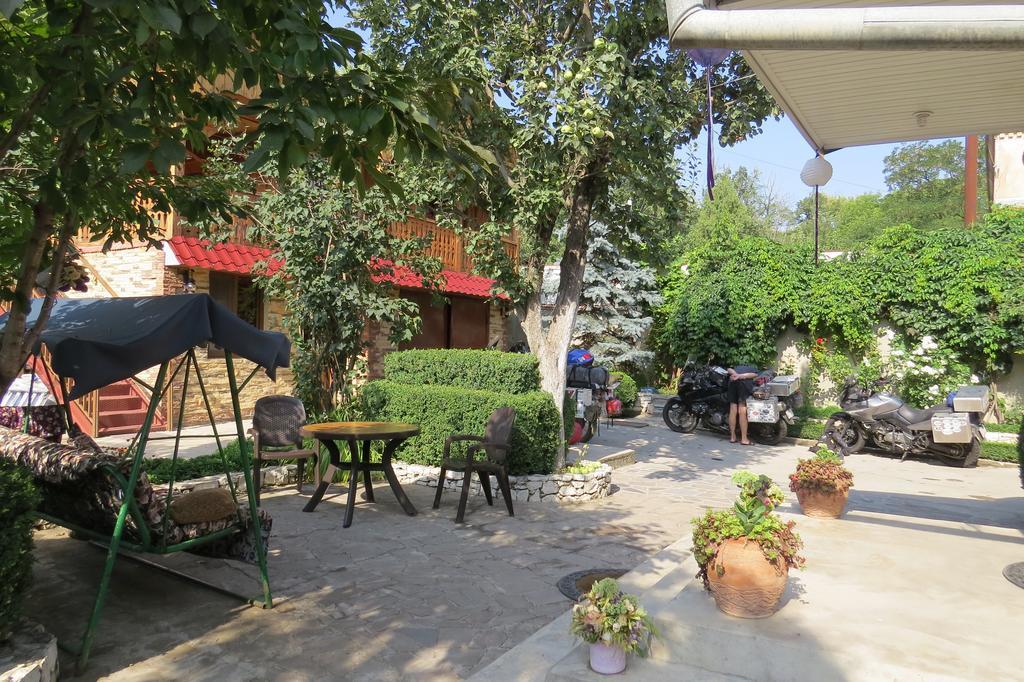 Maghay B&B Hotel In วานาดเซอร์ ภายนอก รูปภาพ