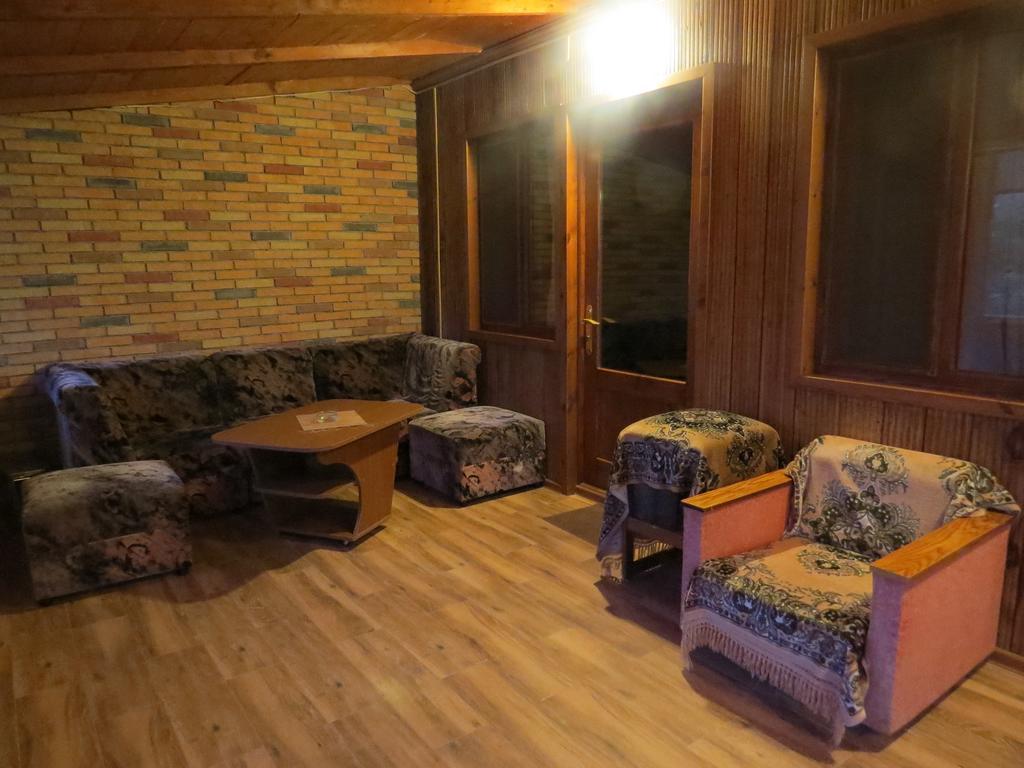 Maghay B&B Hotel In วานาดเซอร์ ภายนอก รูปภาพ