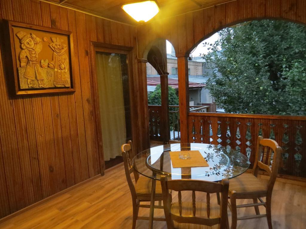 Maghay B&B Hotel In วานาดเซอร์ ภายนอก รูปภาพ