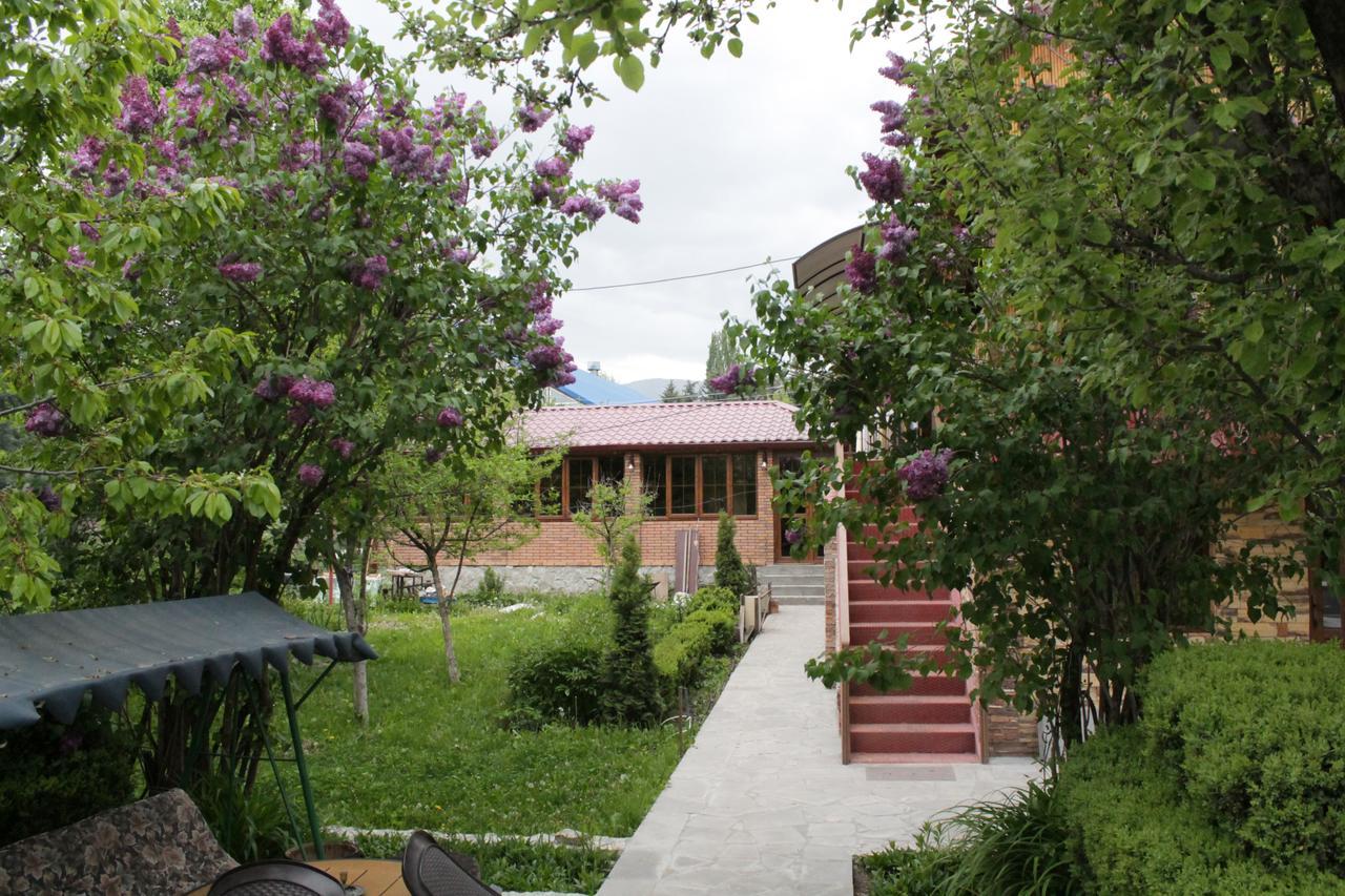 Maghay B&B Hotel In วานาดเซอร์ ภายนอก รูปภาพ