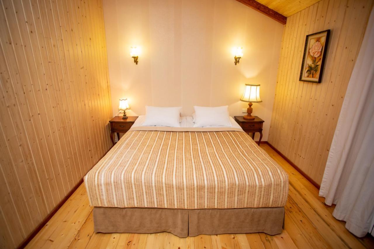 Maghay B&B Hotel In วานาดเซอร์ ภายนอก รูปภาพ