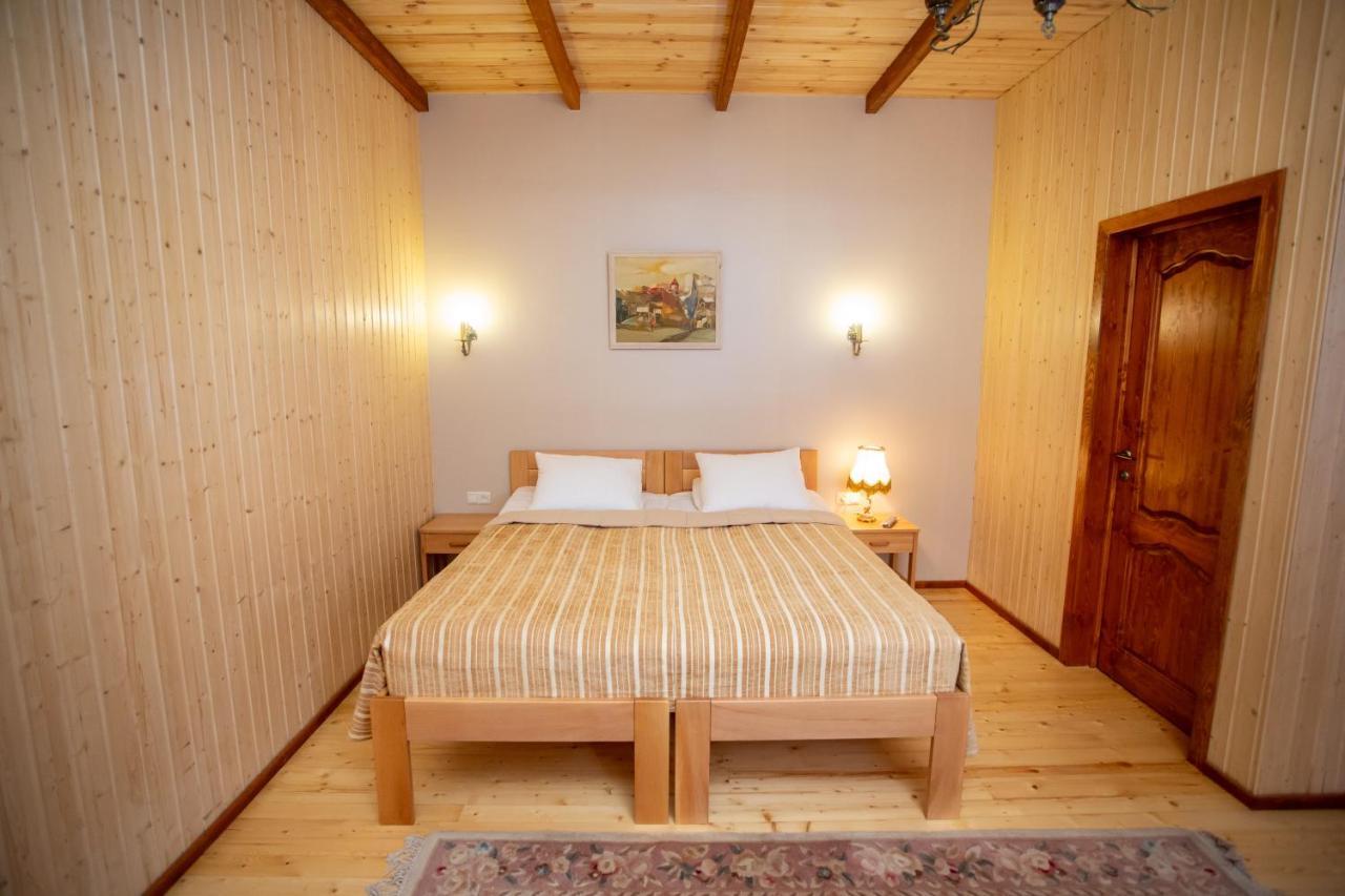 Maghay B&B Hotel In วานาดเซอร์ ภายนอก รูปภาพ
